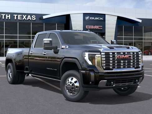 New 2026 GMC Sierra 3500 Denali w/ Denali Reserve Package AWD/4WD image 7