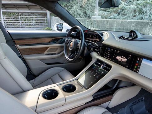 Certified 2023 Porsche Taycan GTS image 54