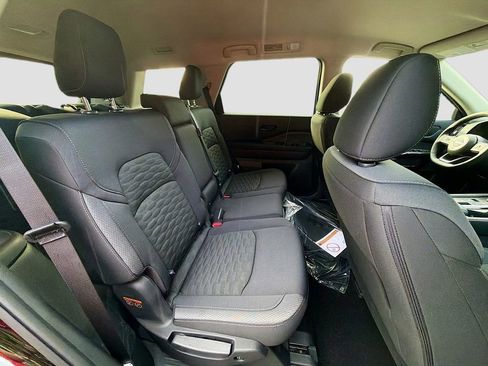 New 2025 Nissan Pathfinder SV w/ Cargo Package image 31