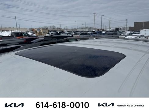 Used 2023 Nissan Armada SL w/ Captain's Chairs Package image 7