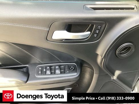 Used 2020 Dodge Charger SXT w/ Plus Group image 28