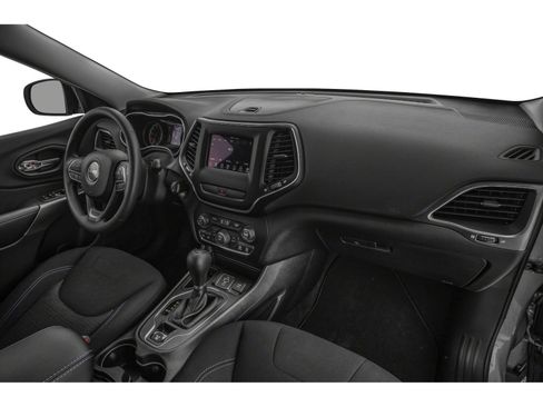 Certified 2019 Jeep Cherokee Latitude Plus w/ Comfort/Convenience Group FWD image 10