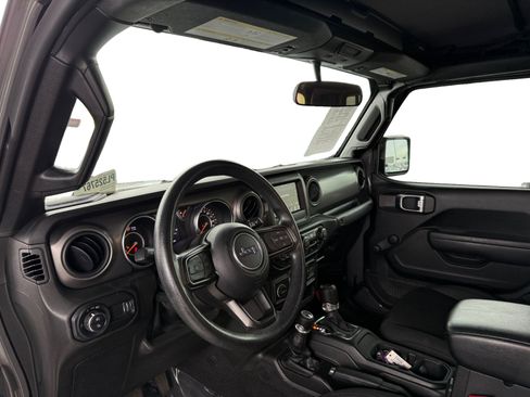 Used 2023 Jeep Gladiator Sport AWD/4WD image 9