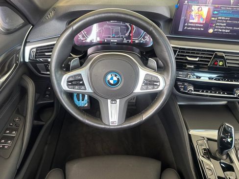 Used 2023 BMW 530e w/ Executive Package RWD image 28