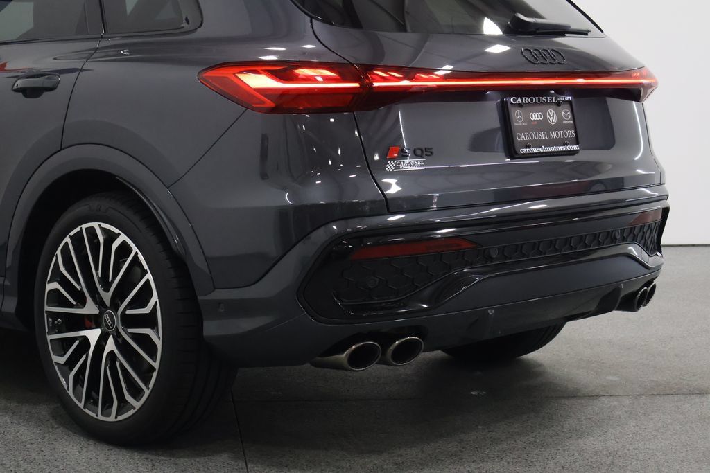 Used 2025 Audi SQ5 Prestige w/ Prestige Package AWD/4WD image 10