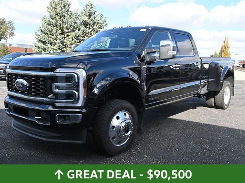 Used 2024 Ford F450 Platinum w/ Camper Package image 12