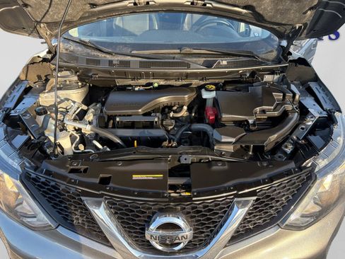 Used 2017 Nissan Rogue Sport SL image 8