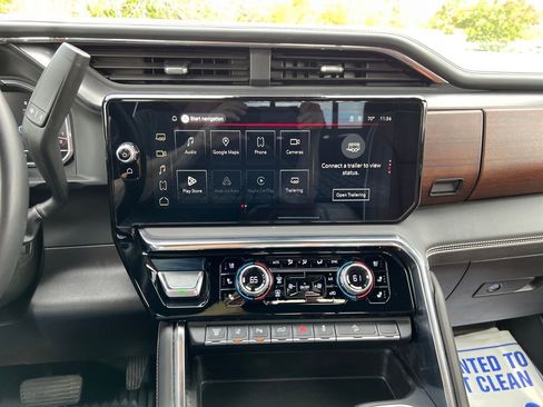 Used 2025 GMC Sierra 2500 Denali Ultimate image 25