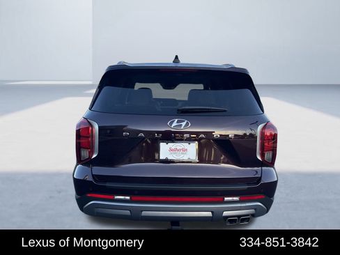 Used 2024 Hyundai Palisade Limited image 4