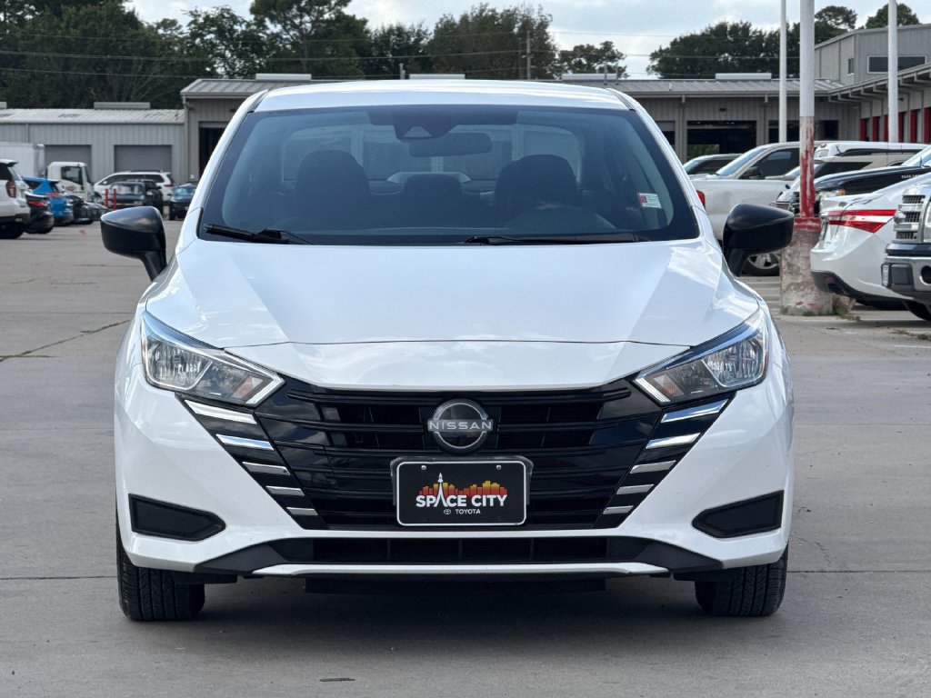 Used 2024 Nissan Versa S FWD image 9
