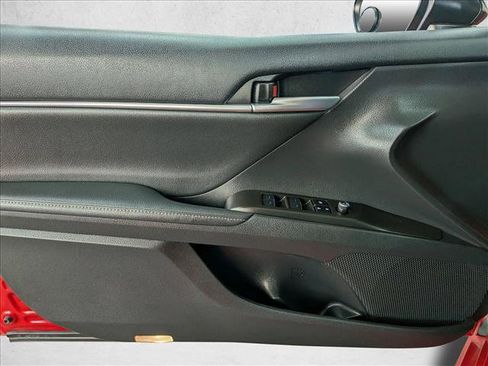 Used 2024 Toyota Camry XSE FWD image 9