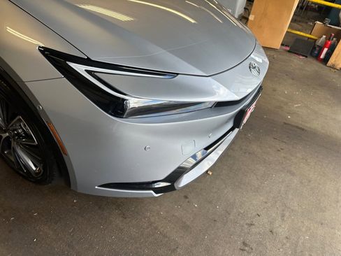 Used 2025 Toyota Prius Limited image 28