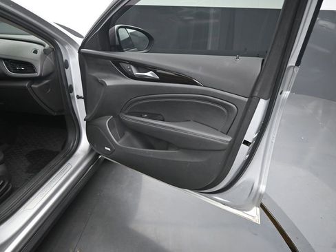 Used 2019 Buick Regal Essence w/ Driver Confidence Package I AWD/4WD image 49