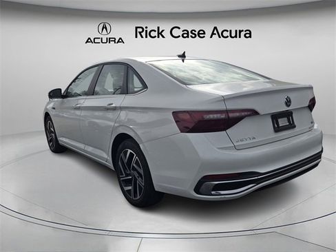 Used 2023 Volkswagen Jetta SEL image 7
