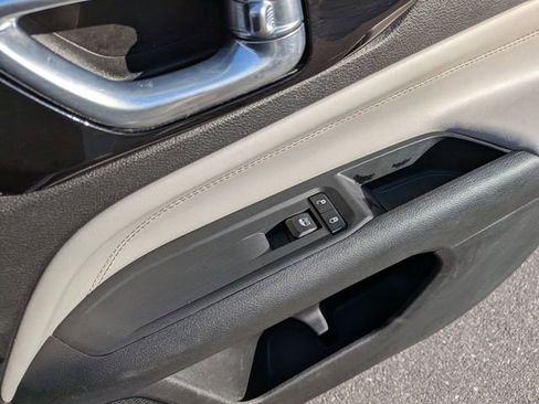 Used 2024 Jeep Compass Limited image 33