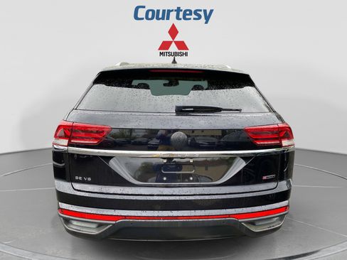 Used 2020 Volkswagen Atlas Cross Sport SE AWD/4WD image 4