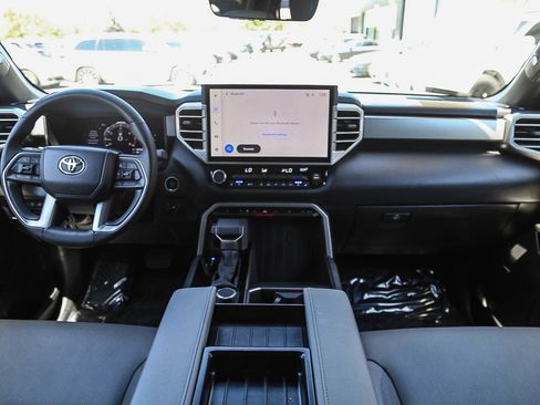 Used 2025 Toyota Tundra Limited AWD/4WD image 10