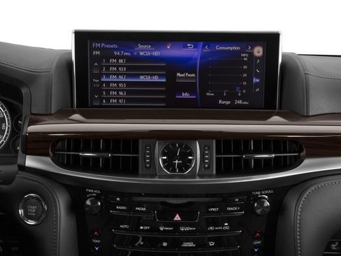 Used 2016 Lexus LX 570 4WD w/ Luxury Package image 10