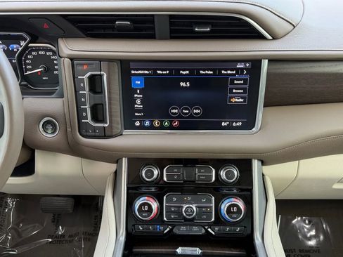 Used 2021 GMC Yukon Denali AWD/4WD image 21