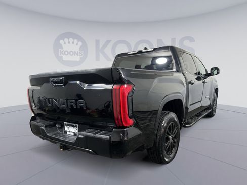 Used 2022 Toyota Tundra SR5 w/ SR5 Premium Package image 7