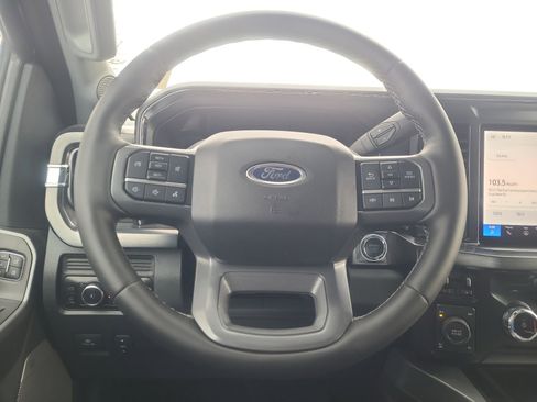 Certified 2025 Ford F350 Lariat w/ Black Appearance Package image 9