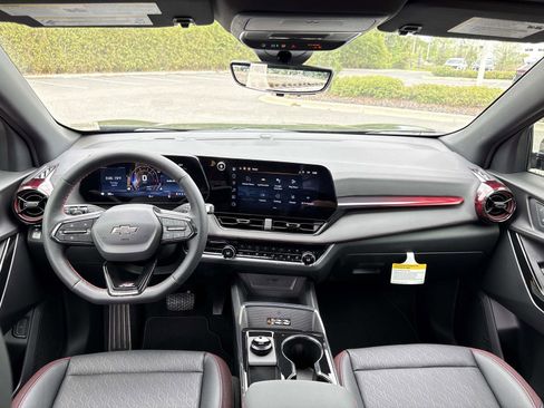 New 2026 Chevrolet Equinox RS w/ Convenience Package III FWD image 12