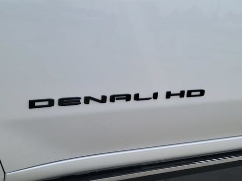 Used 2024 GMC Sierra 2500 Denali Ultimate AWD/4WD image 14