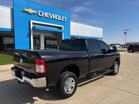 Used 2023 RAM 2500 Tradesman w/ Chrome Appearance Group AWD/4WD image 9