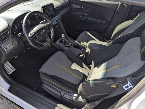 Used 2020 Hyundai Veloster Turbo R-Spec image 8