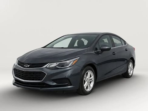 Used 2018 Chevrolet Cruze LT w/ Convenience Package FWD image 3