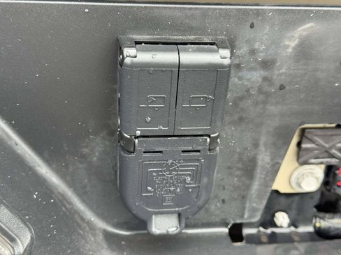 Used 2022 GMC Sierra 1500 Elevation w/ Elevation Premium Package AWD/4WD image 11