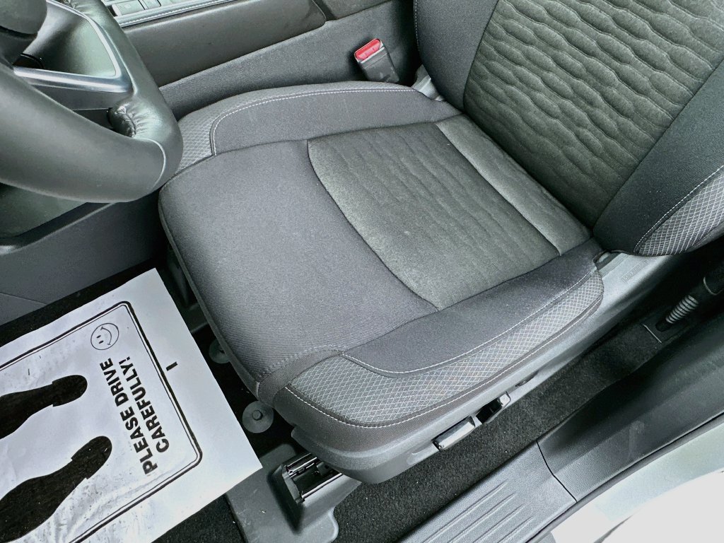 Used 2025 Nissan Pathfinder SV w/ Black Appearance Package FWD image 19