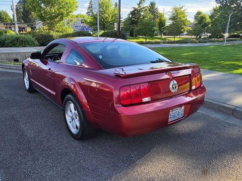 Used 2007 Ford Mustang Premium RWD image 7