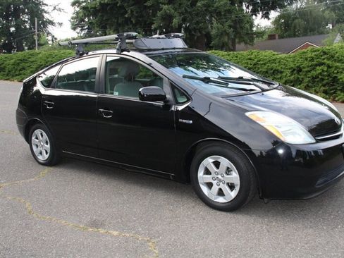 Used 2007 Toyota Prius w/ Pkg 3 FWD image 2