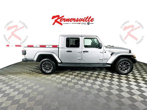 Used 2020 Jeep Gladiator Overland image 8