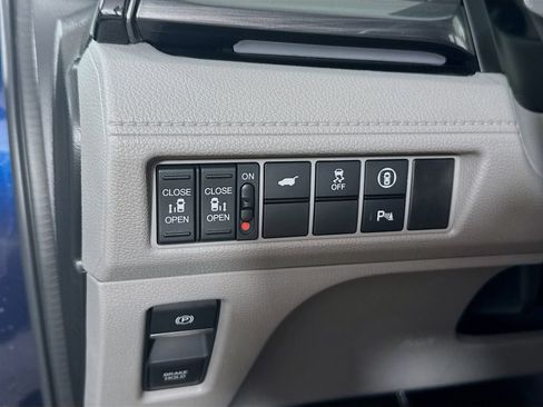 Used 2023 Honda Odyssey Elite image 10