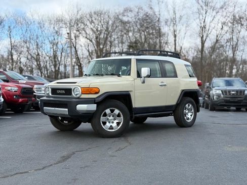 Used 2008 Toyota FJ Cruiser 4WD image 2