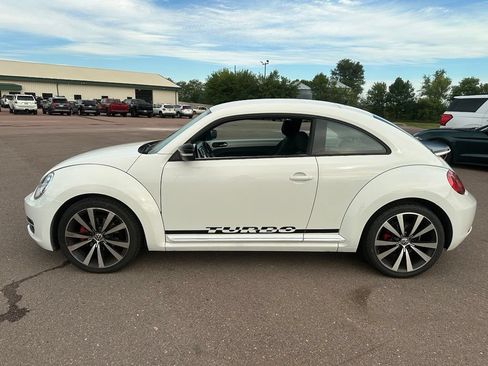 Used 2012 Volkswagen Beetle Launch Edition FWD image 34