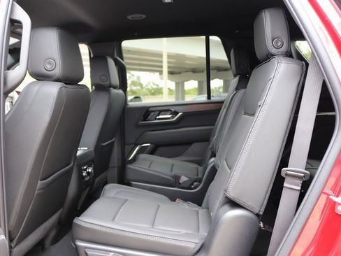 New 2025 GMC Yukon Denali image 13