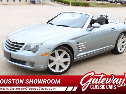 Used 2005 Chrysler Crossfire Limited image 1