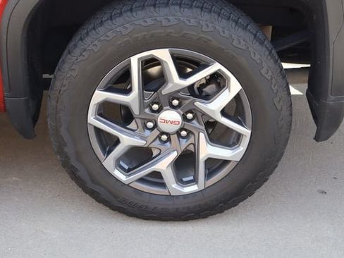 Used 2024 GMC Sierra 1500 SLT AWD/4WD image 29