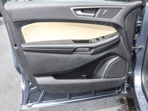Used 2018 Ford Edge SEL w/ Equipment Group 201A AWD/4WD image 27