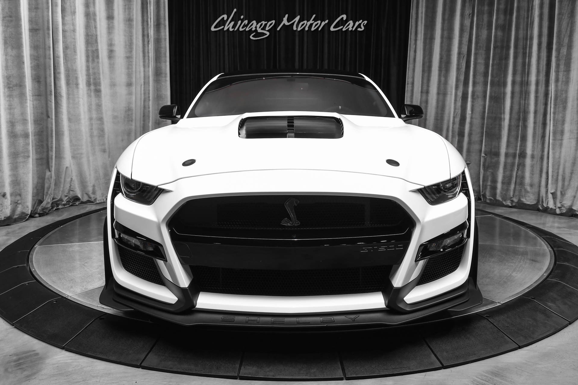 Used 2022 Ford Mustang Shelby GT500 w/ Carbon Fiber Track Pack RWD image 18