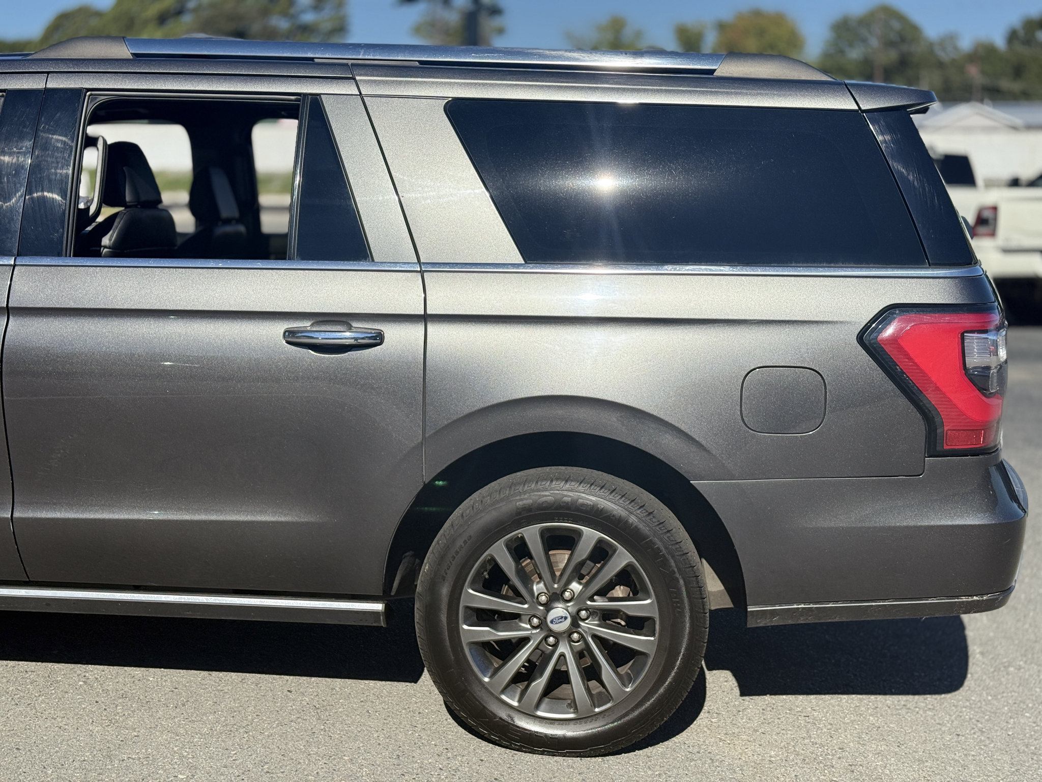 Used 2021 Ford Expedition Max Limited RWD image 7