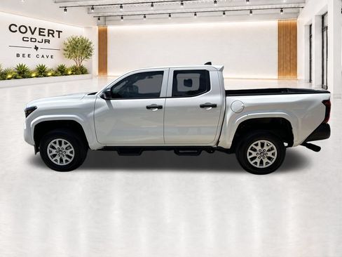 Used 2025 Toyota Tacoma SR AWD/4WD image 7