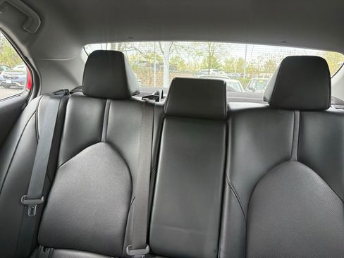Used 2023 Toyota Camry XLE image 9