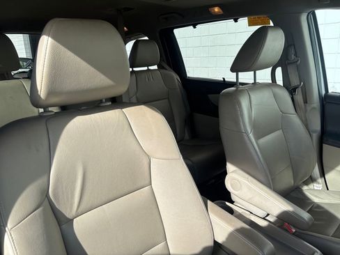 Used 2016 Honda Odyssey EX-L image 18