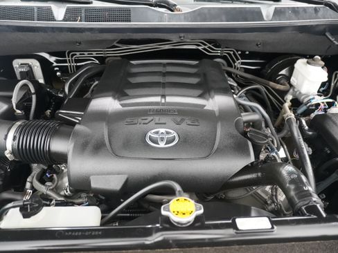 Used 2014 Toyota Tundra SR5 w/ SR5 Upgrade Package AWD/4WD image 33