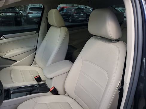 Used 2021 Volkswagen Passat 2.0T SE image 11