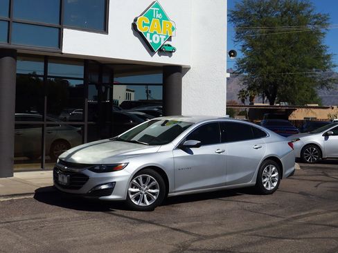 Used 2022 Chevrolet Malibu LT image 3